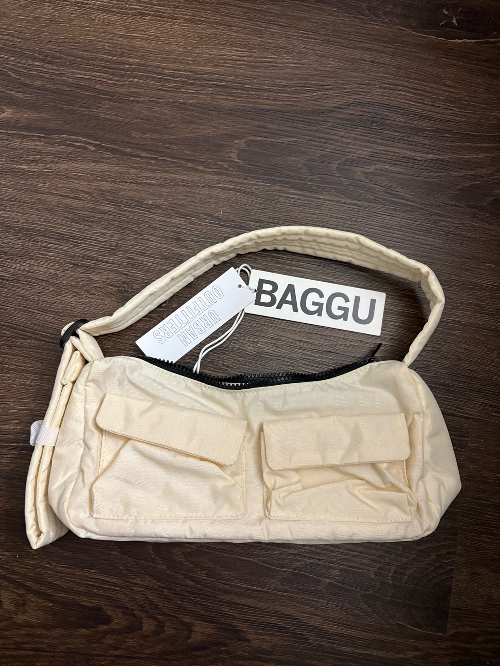BAGGU Cream Cargo Shoulder Bag with Double Front Pockets